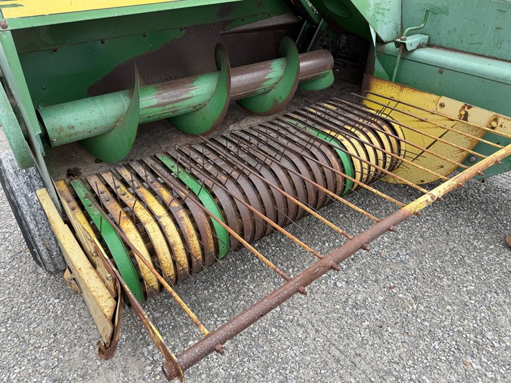 john-deere-337-image-3