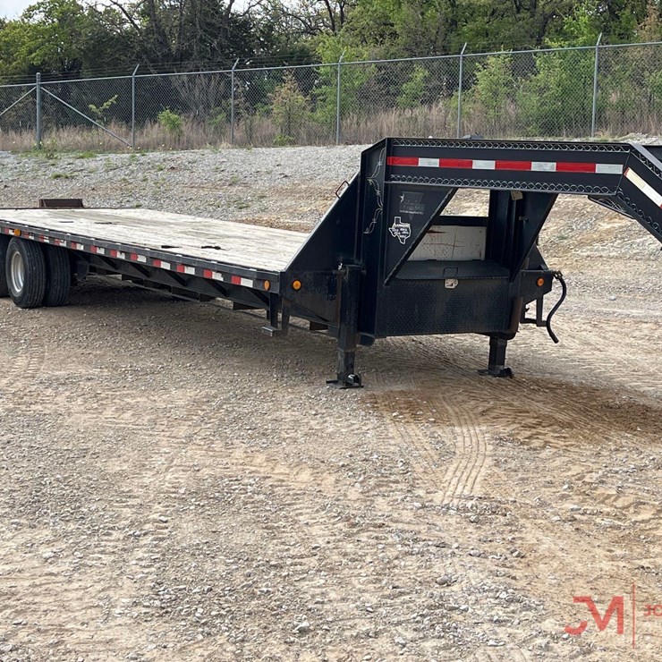 2007 PJ 26'+5' DOVETAIL GOOSENECK TRAILER