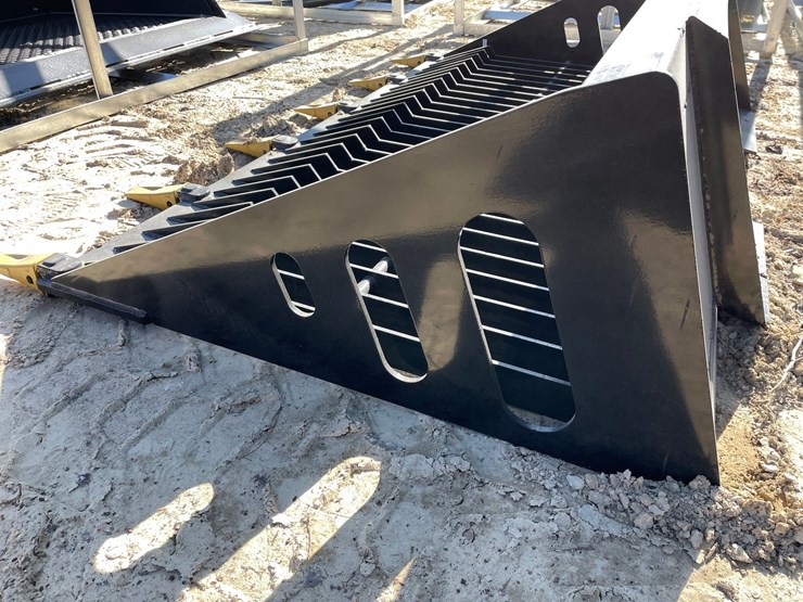 #2342-•-new-wolverine-72"-skid-steer-skelton-rock-screening-bucket-attachment-image-6
