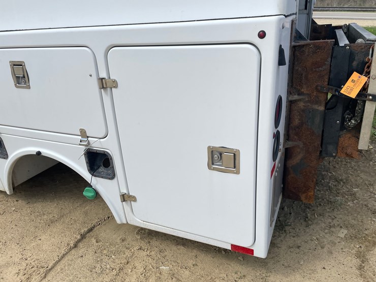 ford-f550-image-24