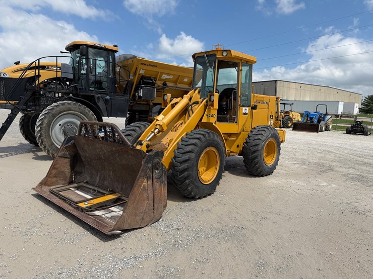 deere-544d-image-1