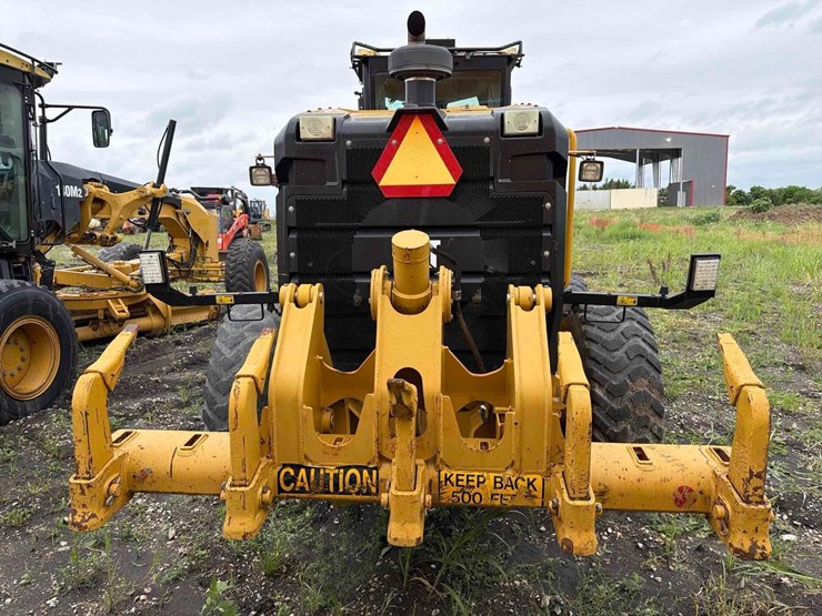 caterpillar-140m2-image-5