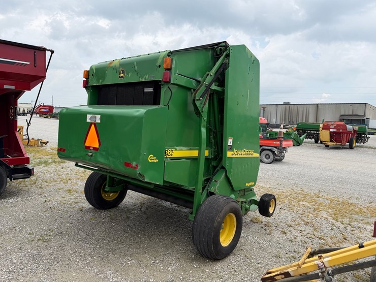 2006-john-deere-567-image-8