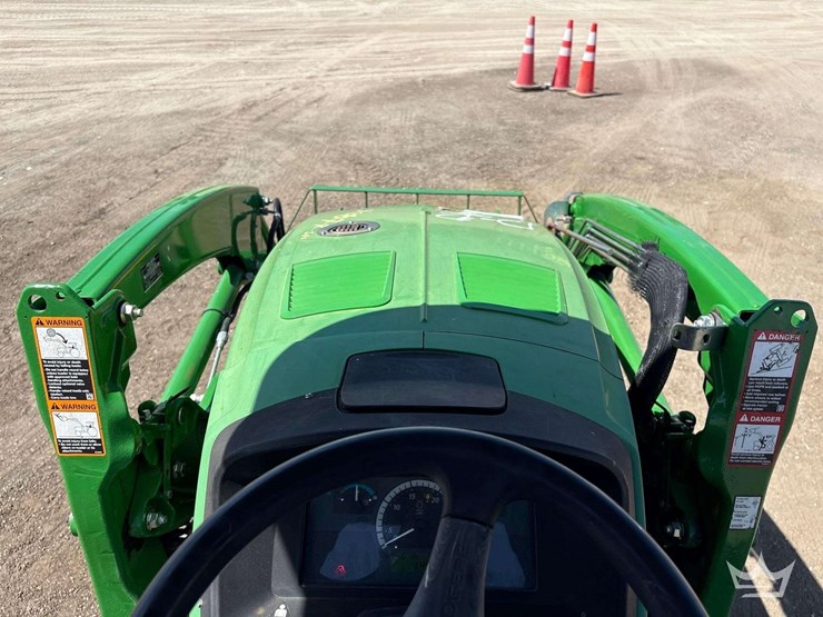 2016-john-deere-3039r-image-23