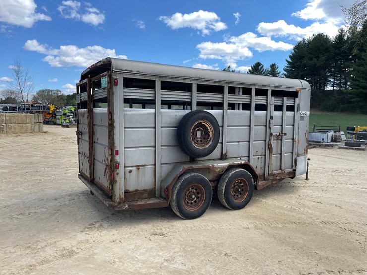 #2010-•-2004-corn-pro-16'-tandem-axle-livestock-trailer-(has-wi-title)-image-5