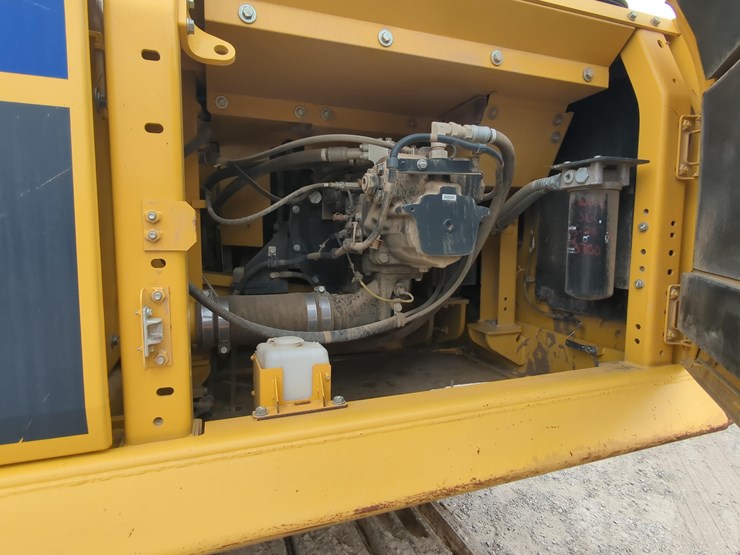 2022-komatsu-pc360-lc-11-image-19