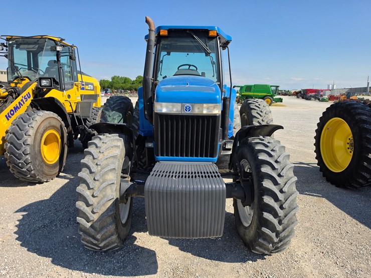 2001-new-holland-8870-image-2