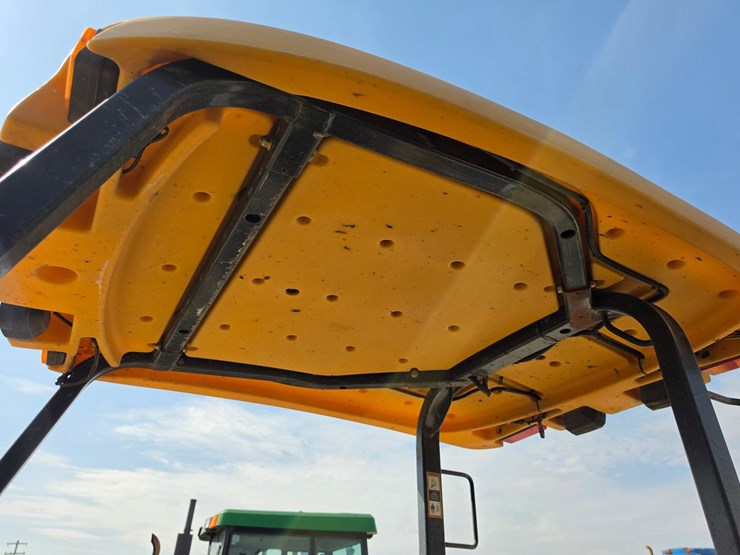 2004-deere-110-image-17