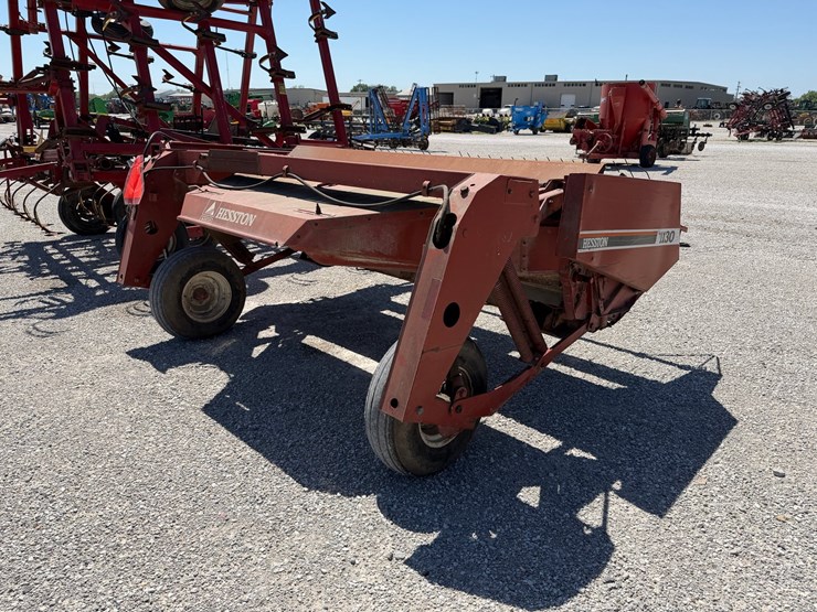 hesston-1130-image-4