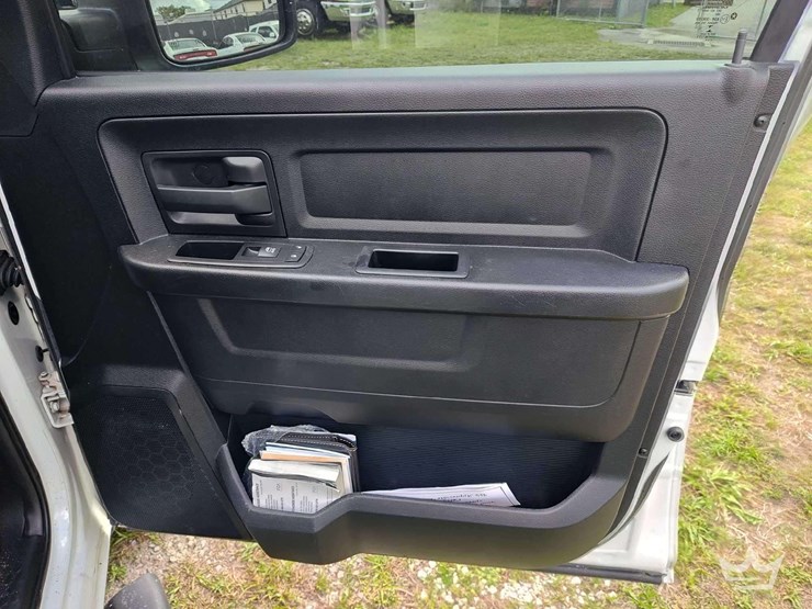 2017-dodge-ram-1500-image-27