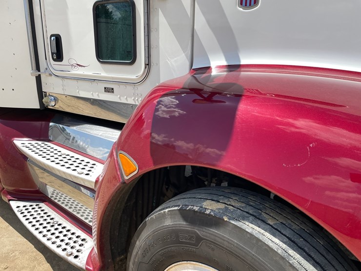 2013-kenworth-t660-image-19