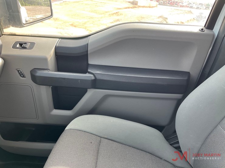 2017-ford-f150-xl-image-13
