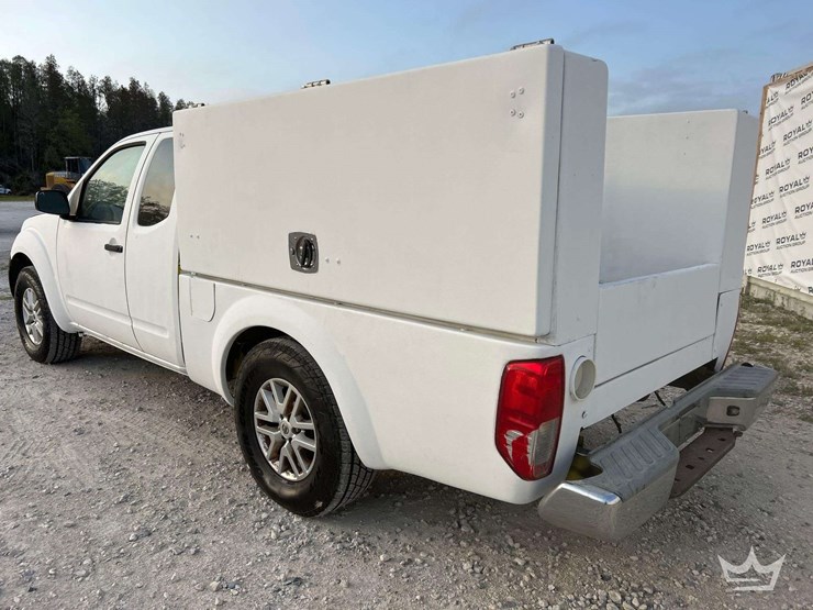 2015-nissan-frontier-image-4