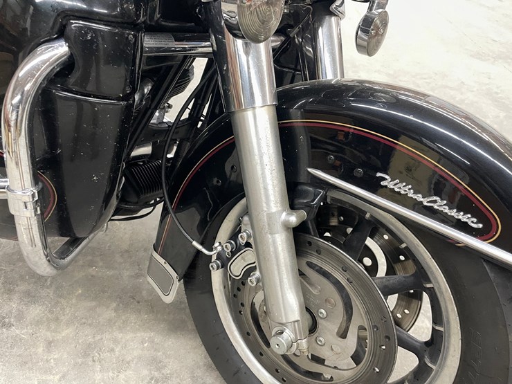 #210-•-2001-harley-davidson-ultra-classic-motorcycle-(has-wi-title)-image-56