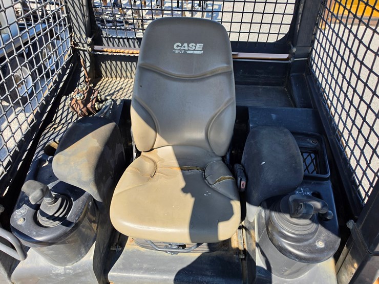 2014-case-850m-image-22