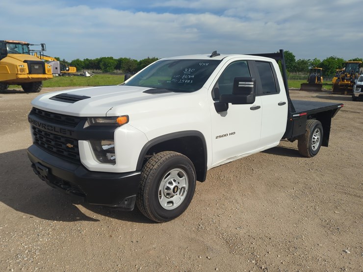 2022-chevrolet-2500-image-2