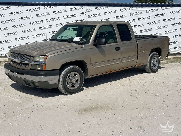 2004-chevrolet-silverado-1500-image-1