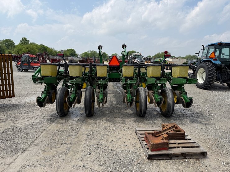 john-deere-7200-image-7