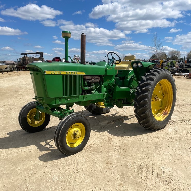 JOHN DEERE 2510