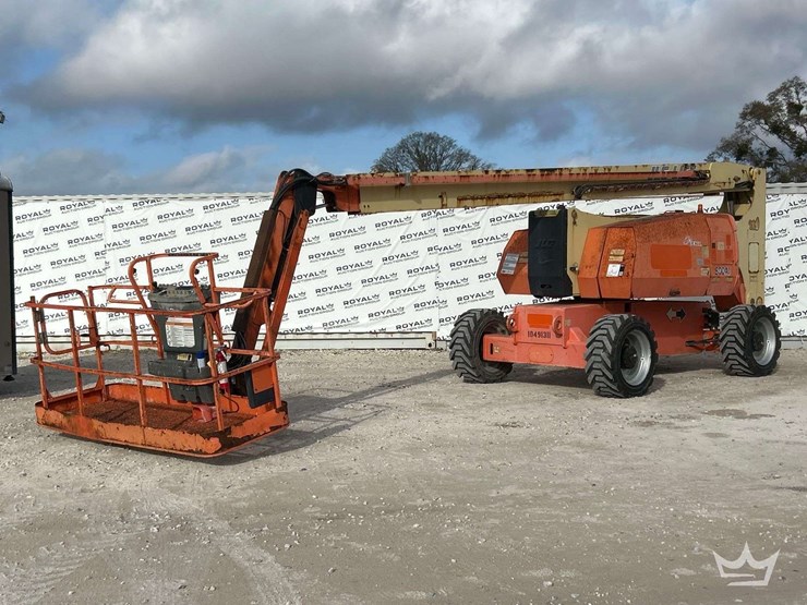 2016-jlg-800aj-image-2