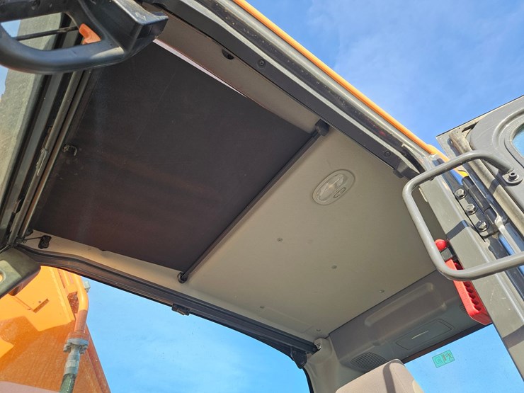2022-doosan-dx225-lc-image-9