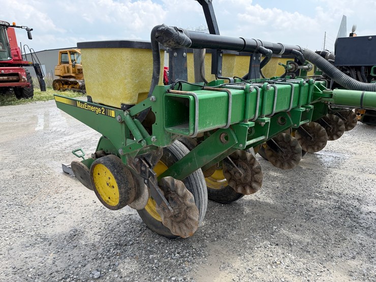 john-deere-7200-image-6