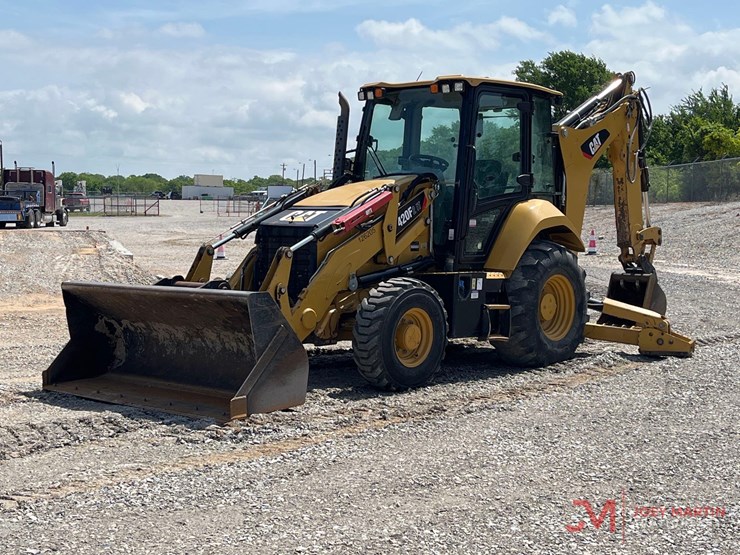 2019-caterpillar-420f2-it-image-4