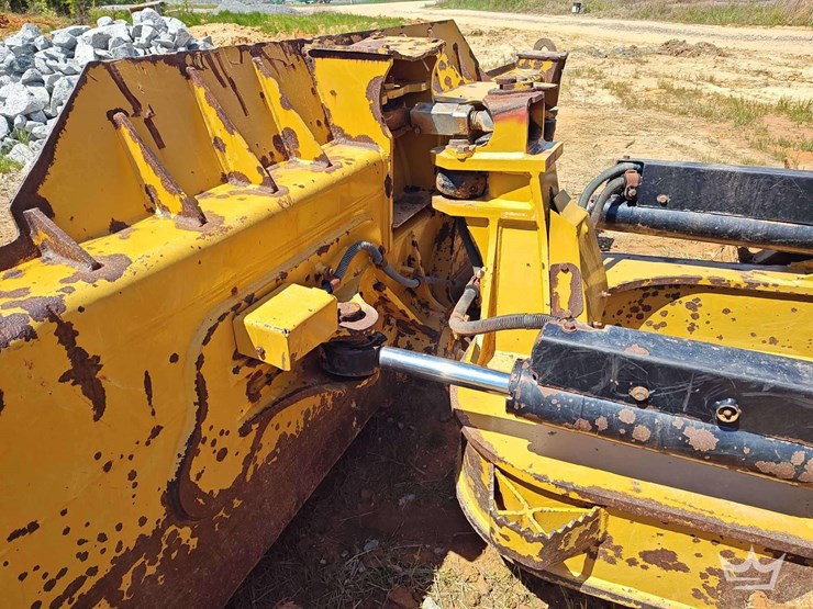 2019-caterpillar-d6n-lgp-image-23