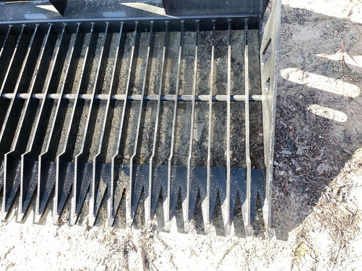 #2330-•-new-wolverine-72"-skid-steer-skelton-high-side-bucket-image-7