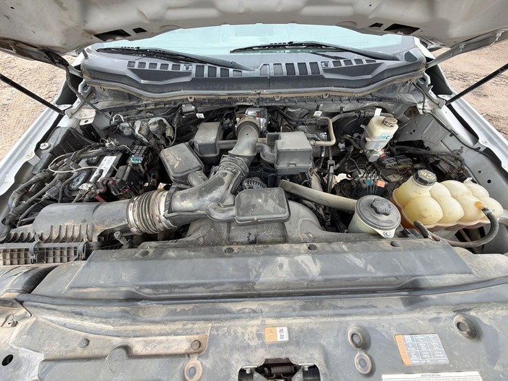 2021-ford-f350-image-15