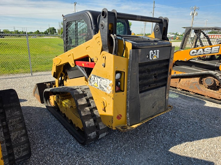 2016-caterpillar-259d-image-17