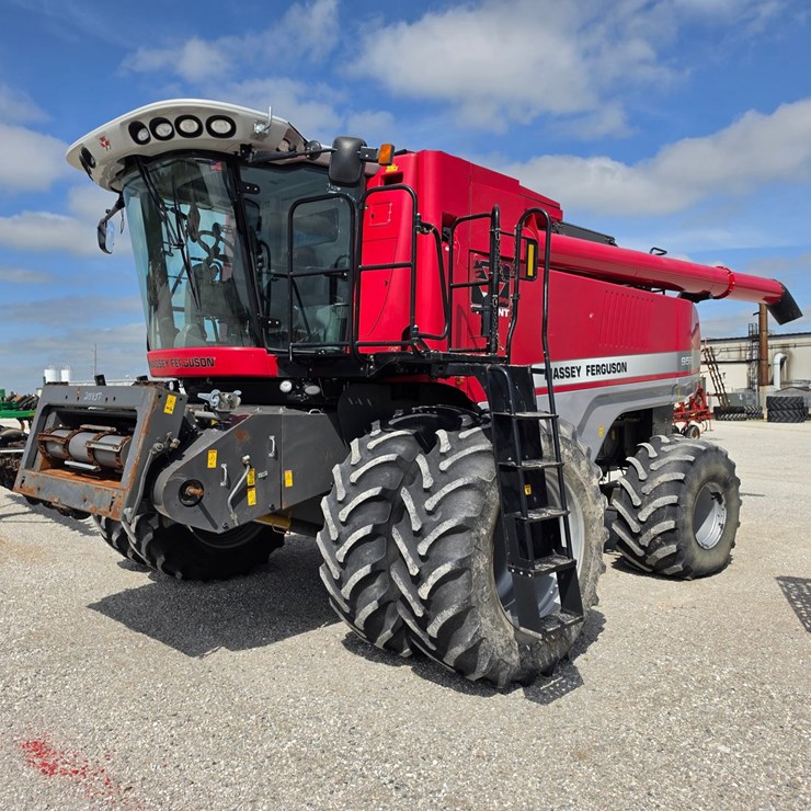 2013 MASSEY-FERGUSON 9560