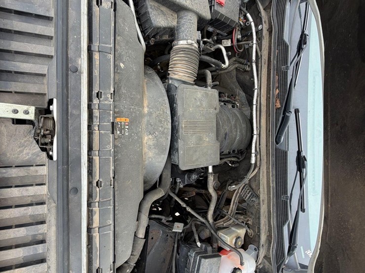 2021-chevrolet-3500hd-image-24