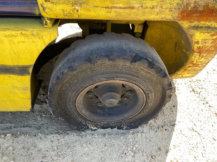 #308-•-komatsu-6,000-lbs,-propane-forklift-(non-moving)-image-55