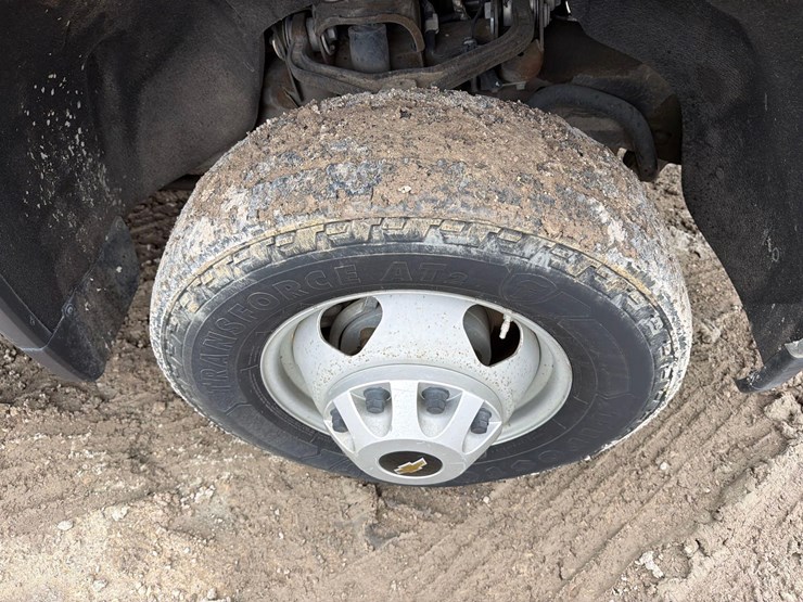 2021-chevrolet-3500hd-image-14