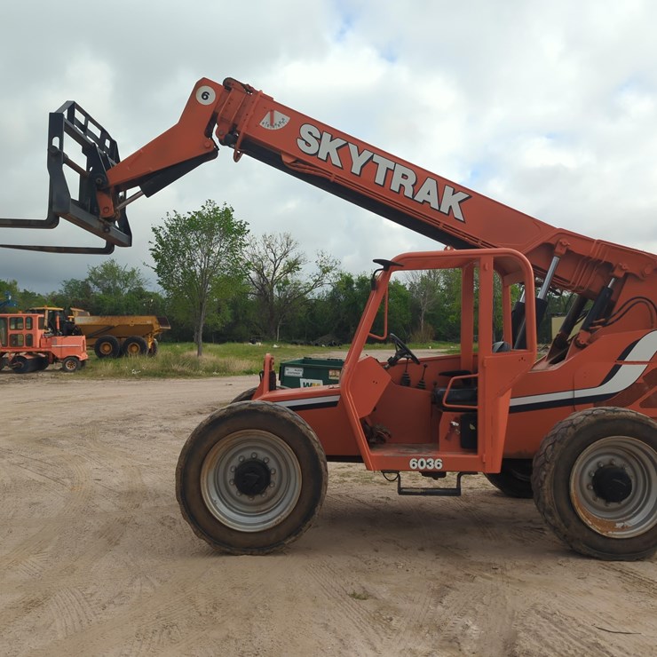 JLG 6036