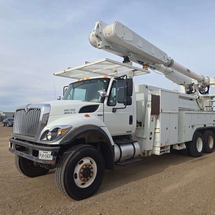 2009 INTERNATIONAL 7400