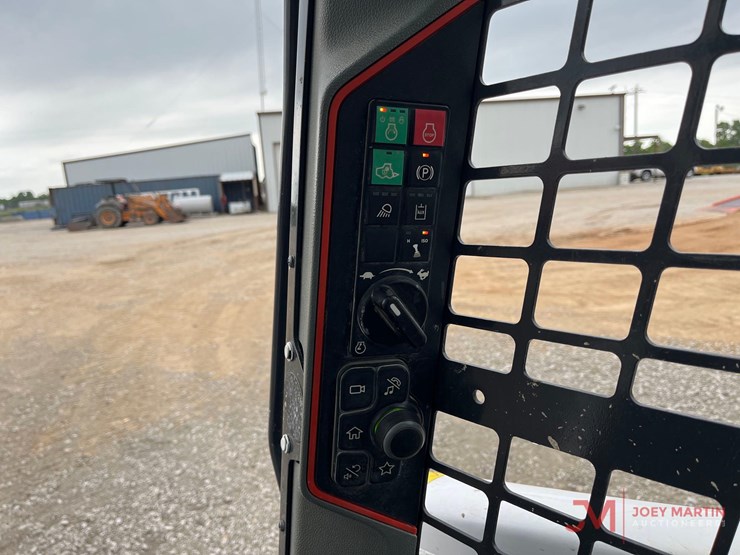 2021-bobcat-t76-image-12