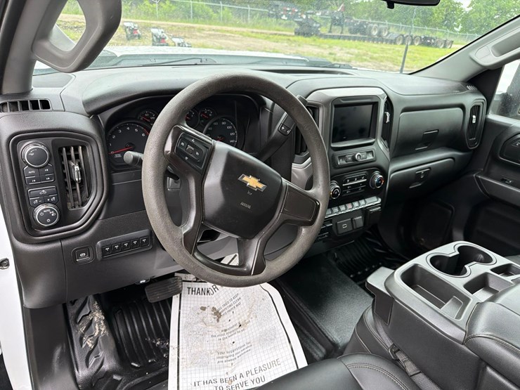 2020-chevrolet-2500-image-18