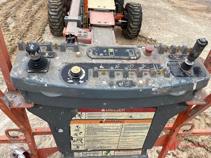 2018-jlg-600s-image-8