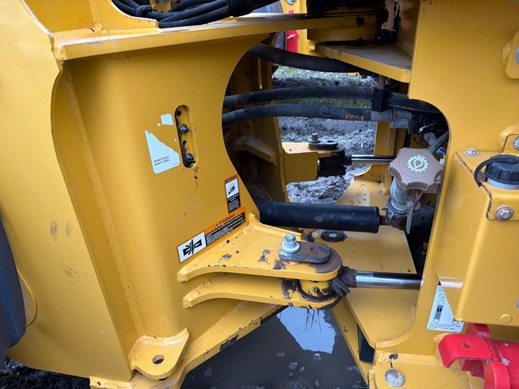 2023-deere-644p-image-9