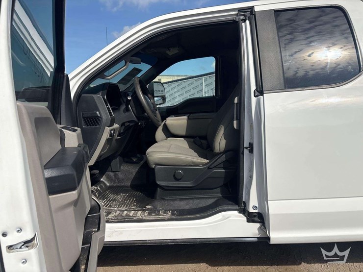 2022-ford-f250-image-17