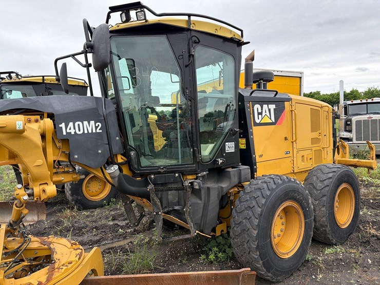 caterpillar-140m2-image-20