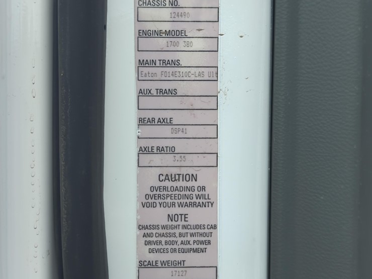2016-kenworth-t880-image-9