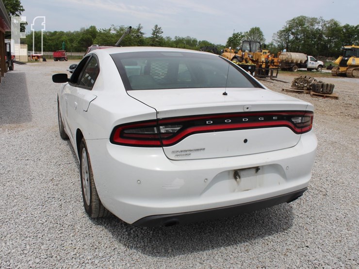 2015-dodge-charger-image-6