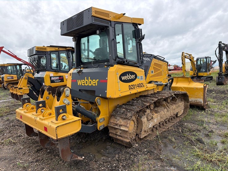 2022-deere-700l-xlt-image-5