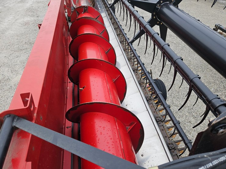 2013-case-ih-3020-image-11