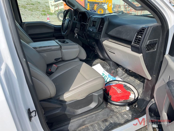 2017-ford-f150-xl-image-8
