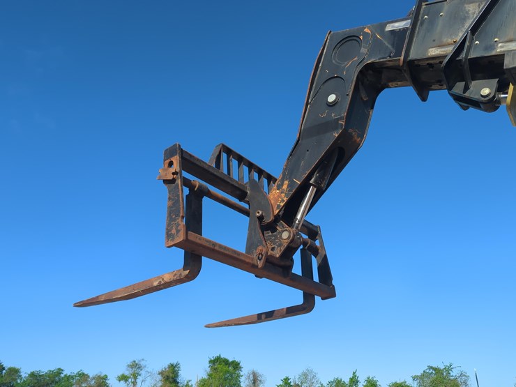jlg-g12-55a-image-6