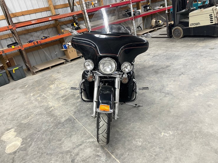 #210-•-2001-harley-davidson-ultra-classic-motorcycle-(has-wi-title)-image-8